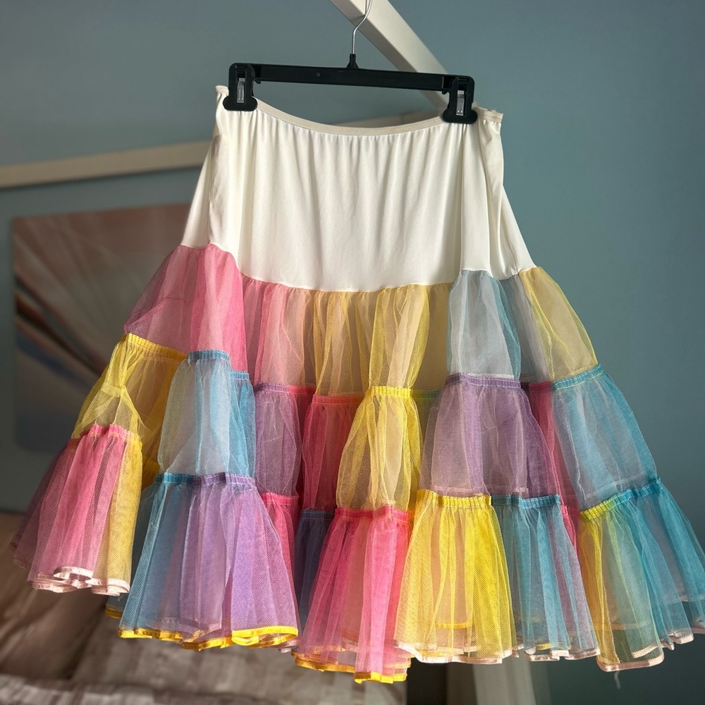 Beautiful Vintage Petticoat L